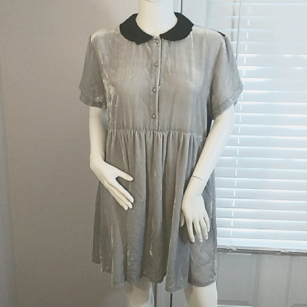 Little white Lies Anthropologie Women's S Velvet Sliver/Gray Babydoll Mini Dress